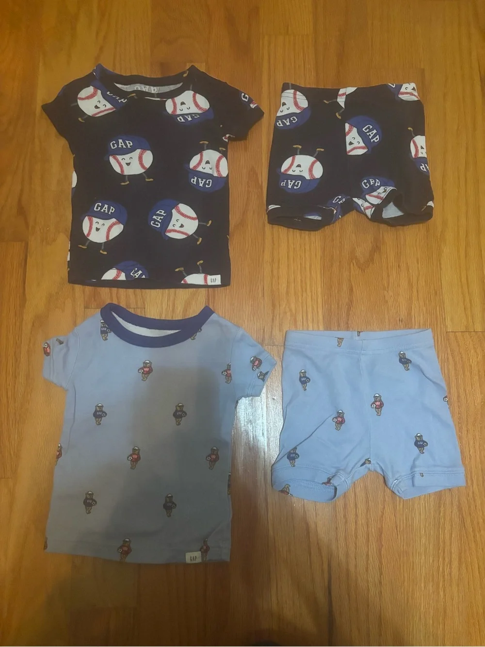 4 Adorable Baby Pajama sets! In great condition! #BabyGap 12-18 months